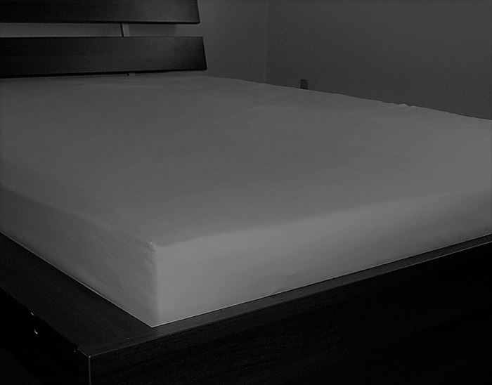 Luksus faconsyet boxlagen str.140x200+35 cm. cream/laks fv.